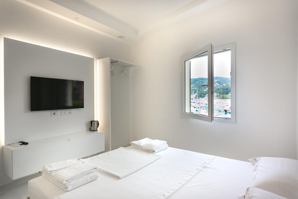 Doppelzimmer mit Meerblick